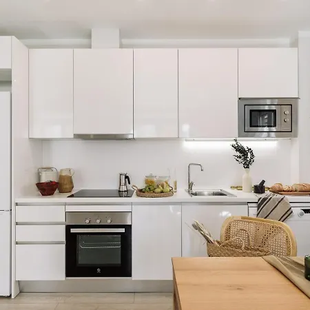Apartment Ona - 2 Bedrooms In Sant Gervasi Barcelona
