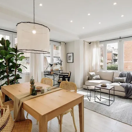 Apartment Ona - 2 Bedrooms In Sant Gervasi *