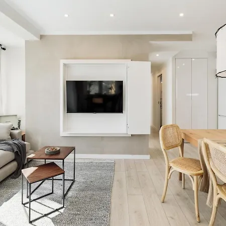 Apartment Ona - 2 Bedrooms In Sant Gervasi